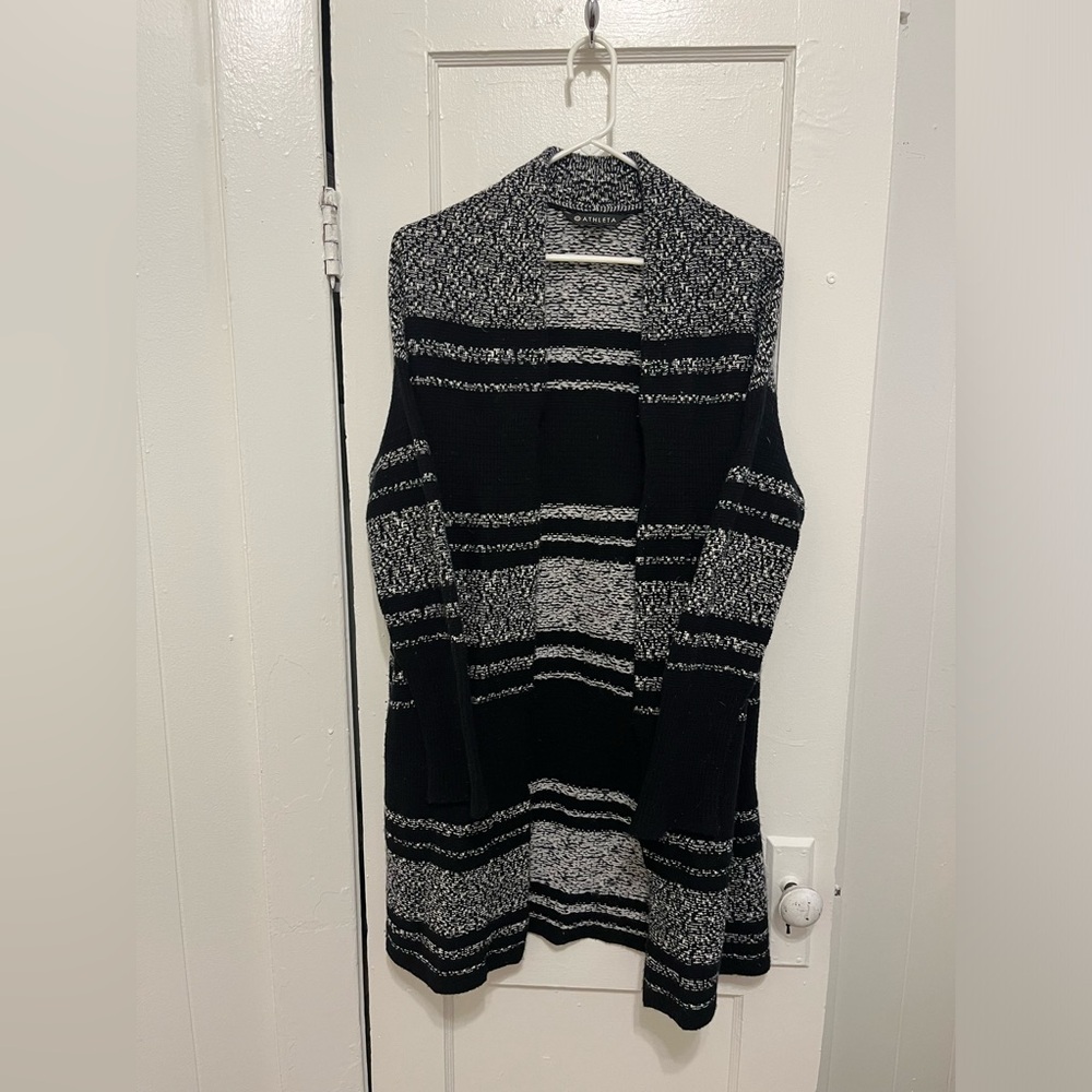 Athleta Oversized Cardigan. Black and White. Size Small.